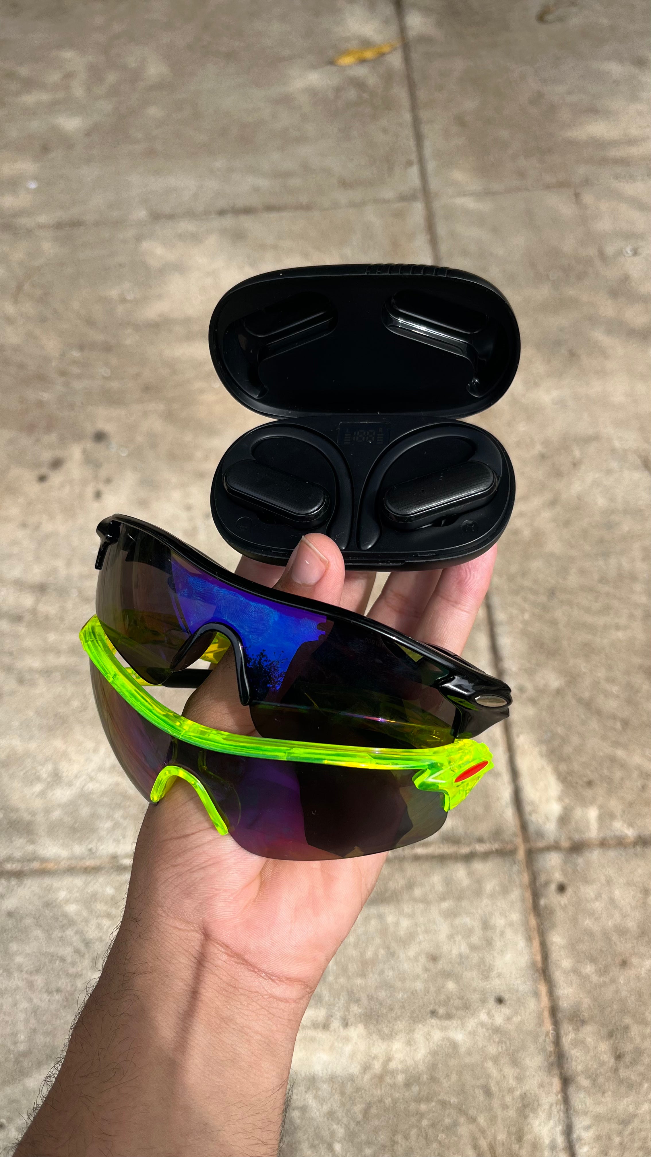 Fone VRIZ Sport (Óculos UV400 + Garrafa dobrável 500ml de brinde)